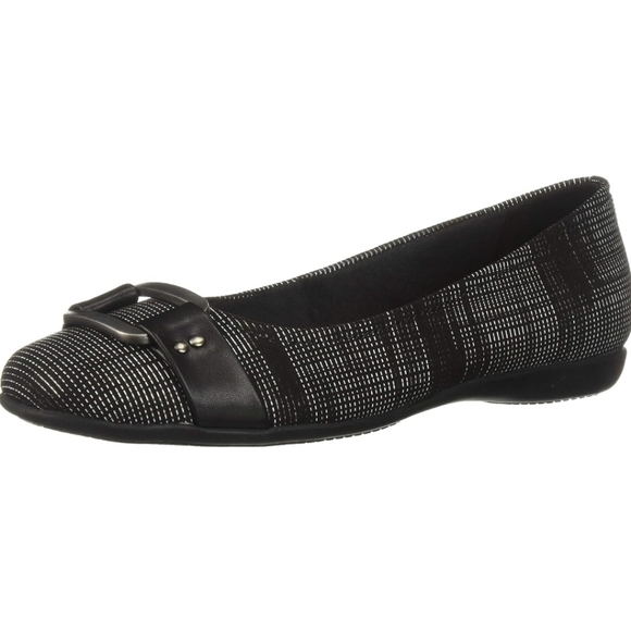 Trotters Women's Sizzle Ballet Flat, Black Linen, Ex wide size 10 - Picture 5 of 10